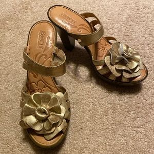 Born metallic gold leather sandals - size 8